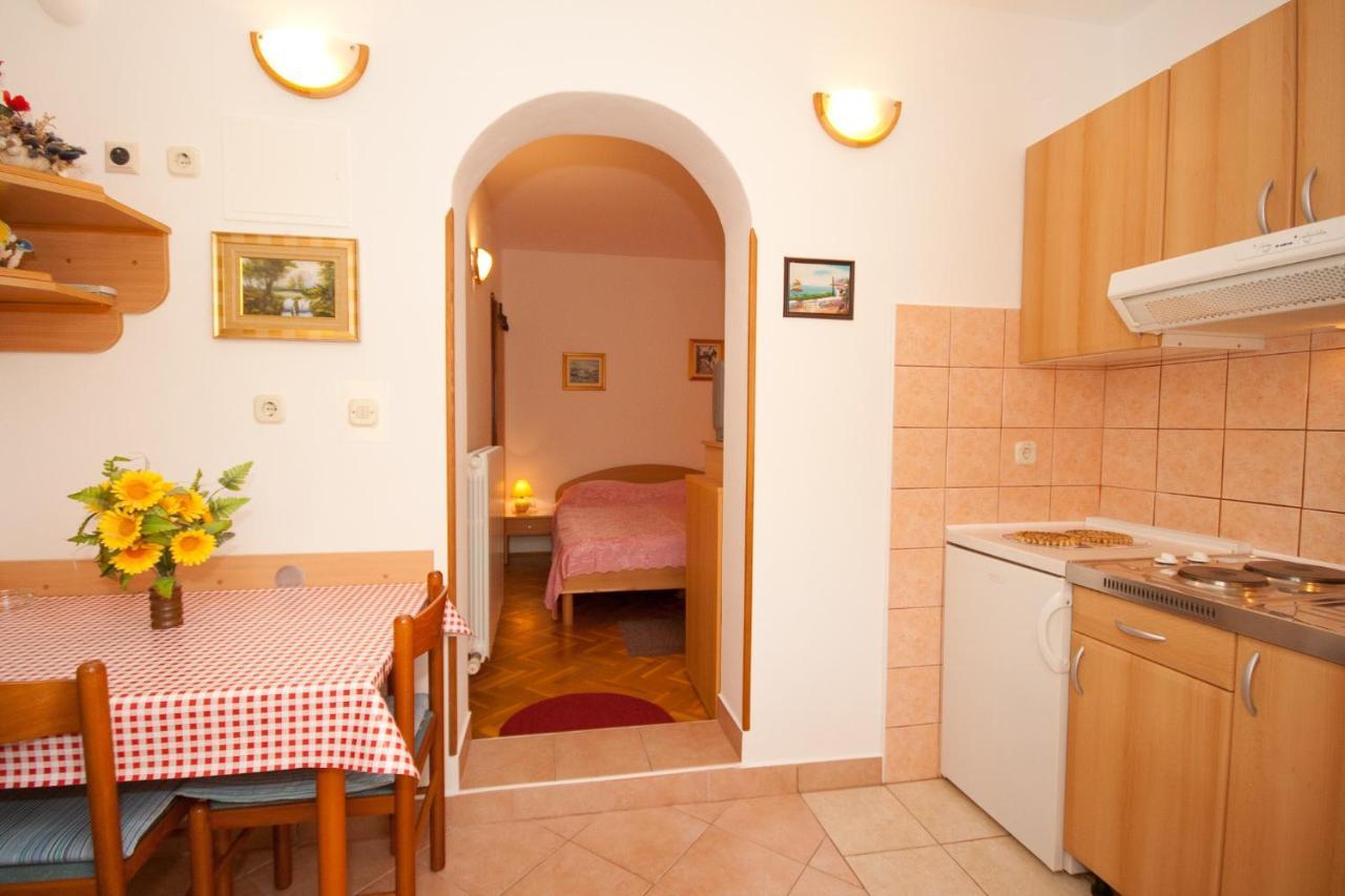 Apartment Anica Baška Exteriör bild
