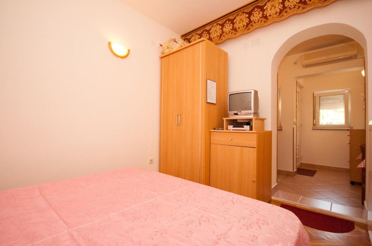 Apartment Anica Baška Exteriör bild