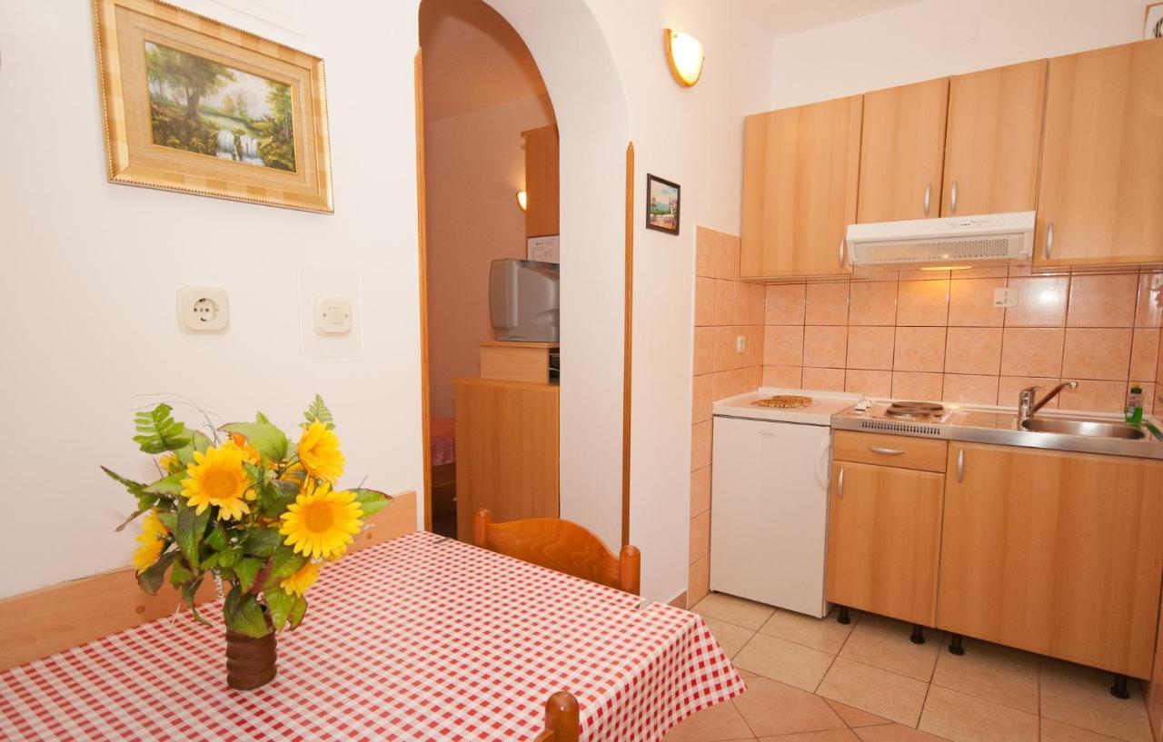 Apartment Anica Baška Exteriör bild