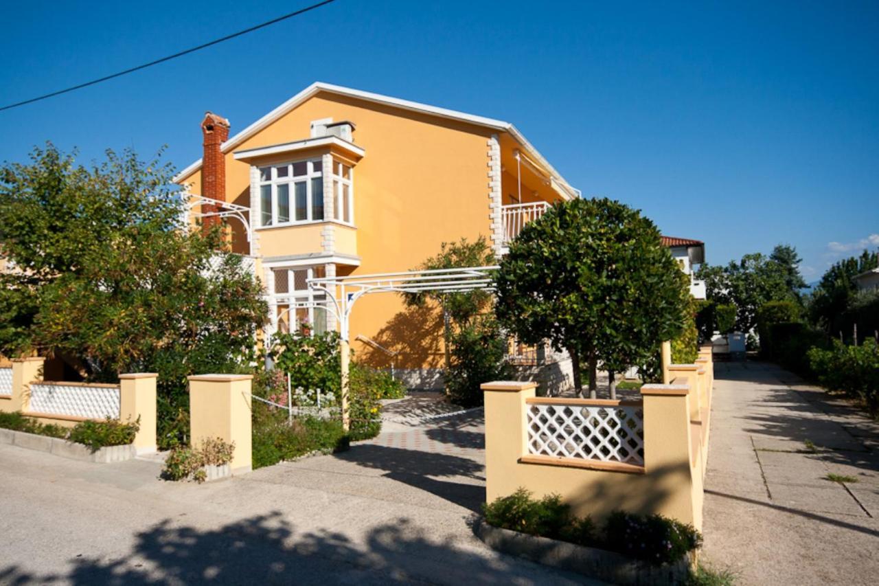 Apartment Anica Baška Exteriör bild