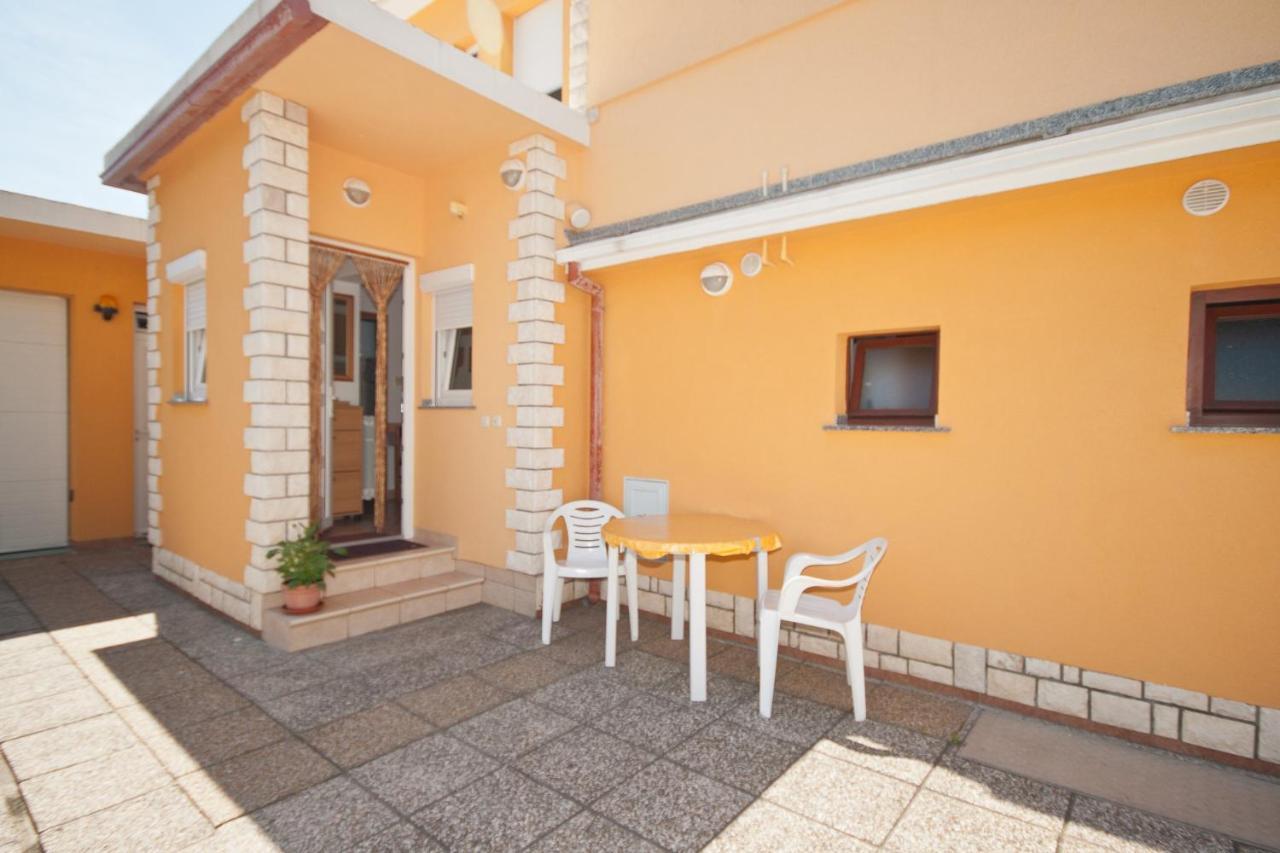 Apartment Anica Baška Exteriör bild