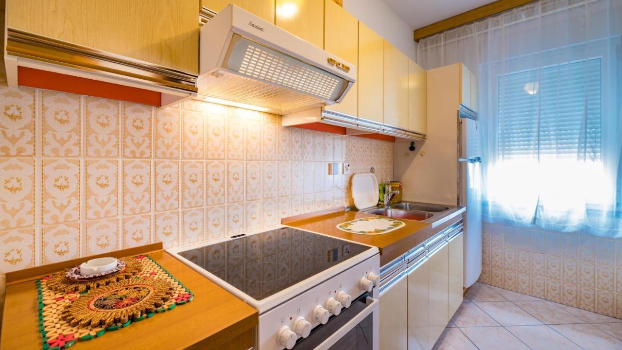 Apartment Anica Baška Exteriör bild